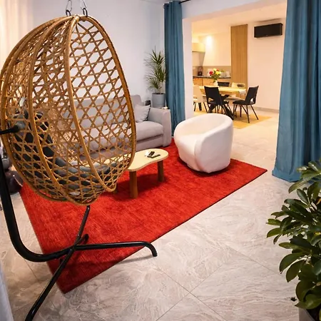 Loge Au Ptitbonheur- Jacuzzi & Piscine- Apartament *