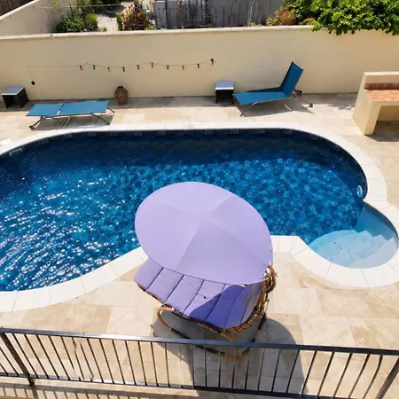 Daire Loge Au Ptitbonheur- Jacuzzi & Piscine-