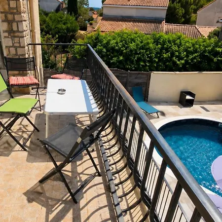 Apartment Loge Au Ptitbonheur Piscine Et Jacuzzi Selon Montelimar